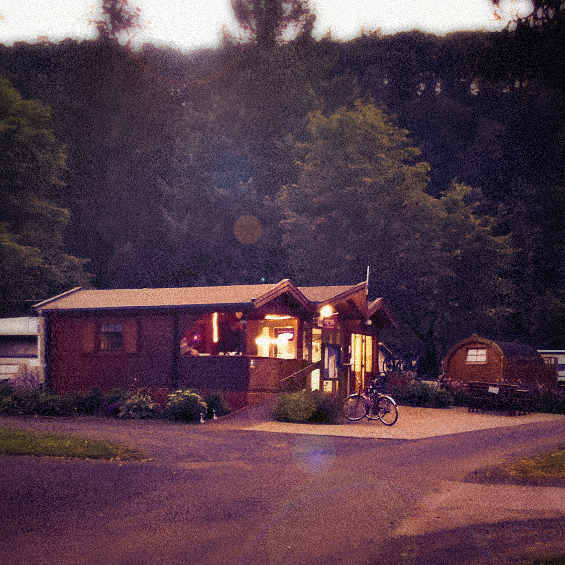 Camping Fuldaschleife am Abend